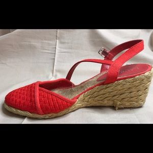 Ralph Laure red wedges